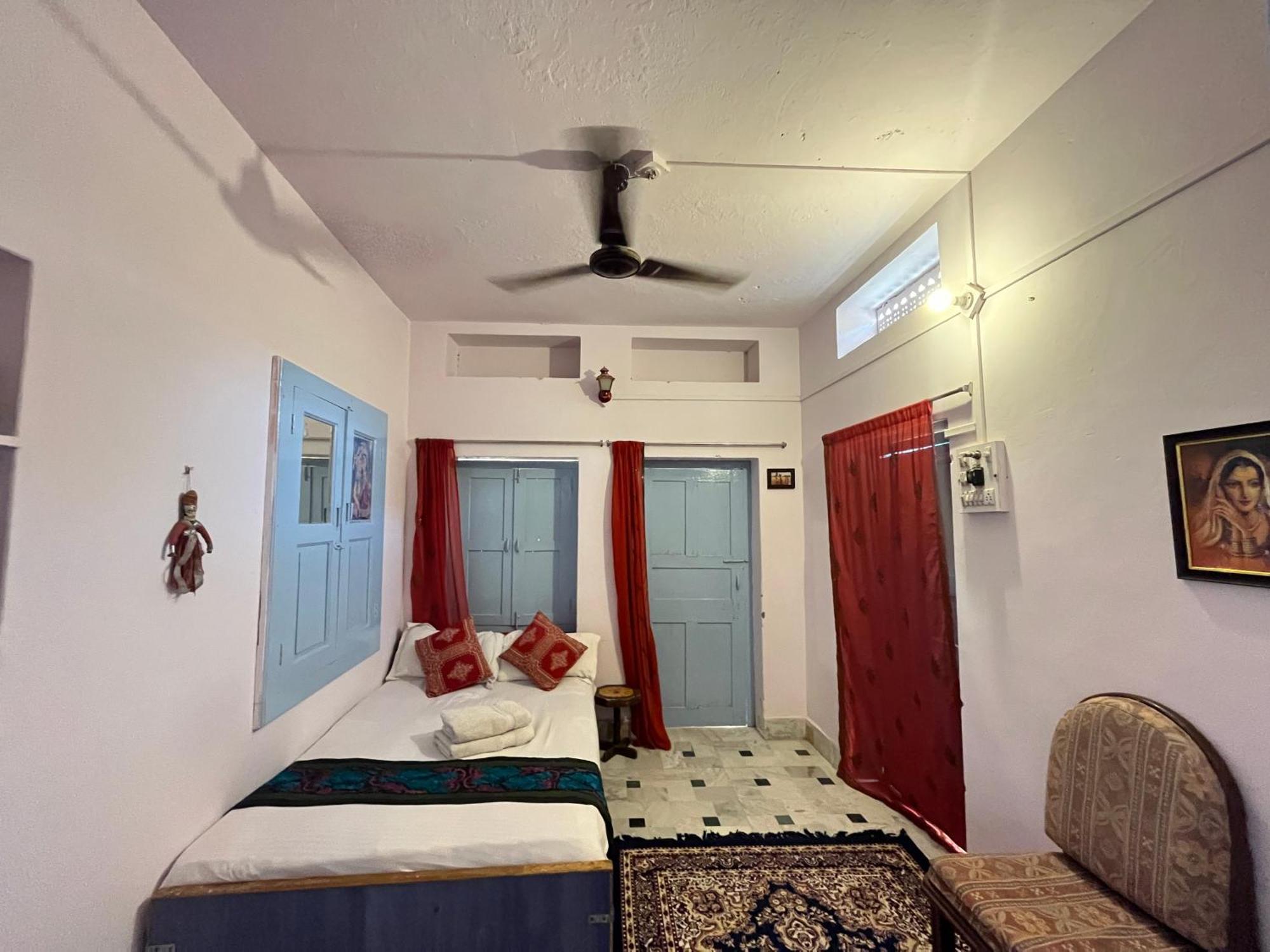 Hostel Marigold Home Stay Džaisalmér Pokoj fotografie