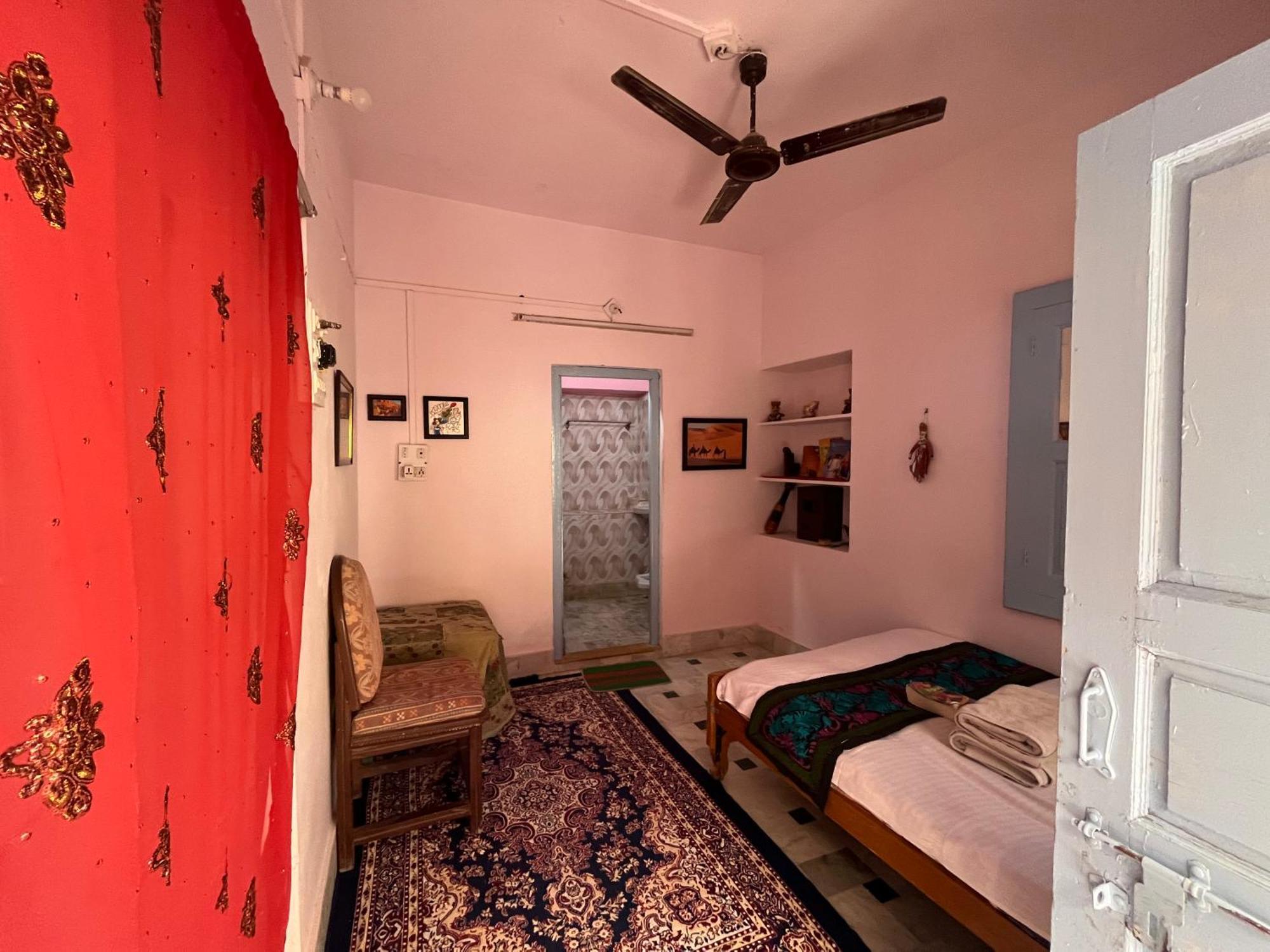 Hostel Marigold Home Stay Džaisalmér Pokoj fotografie